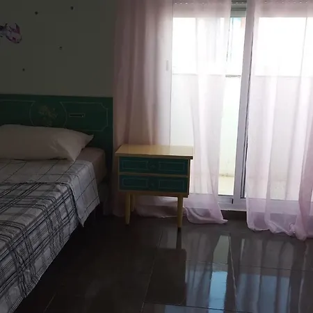 двухэтажная в 3 спальни Appartement *